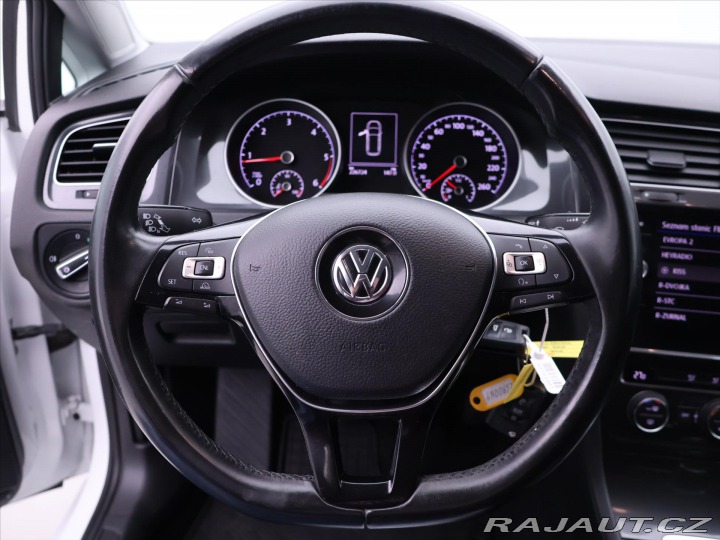 Volkswagen Golf 1,6 TDI Aut.klima CZ 2017