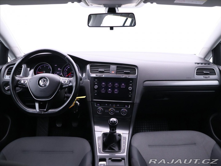 Volkswagen Golf 1,6 TDI Aut.klima CZ 2017