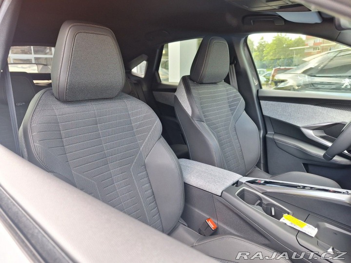 Peugeot 3008 ALLURE Hybrid 136 e-DCS6 2025