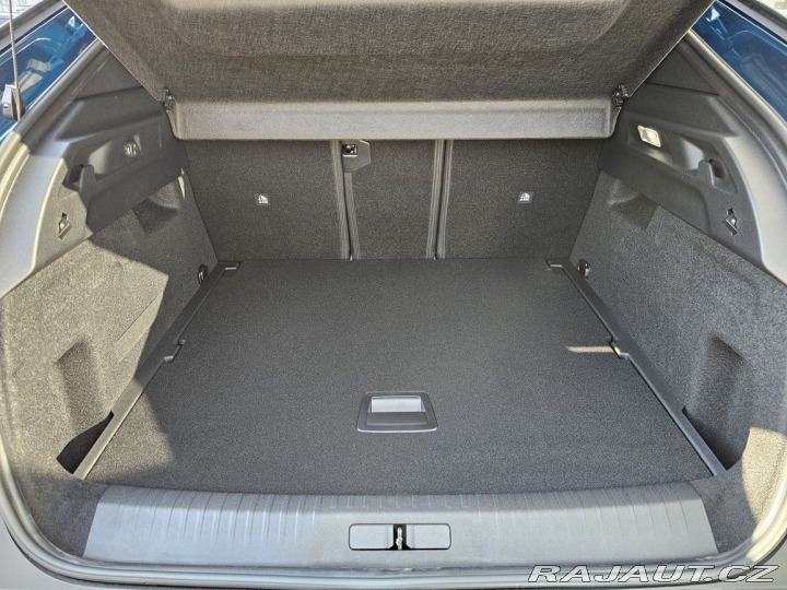 Peugeot 3008 ALLURE Hybrid 136 e-DCS6 2025