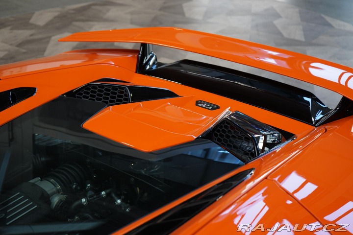 Lamborghini Huracán Tecnica Lift CarPlay Sens 2024