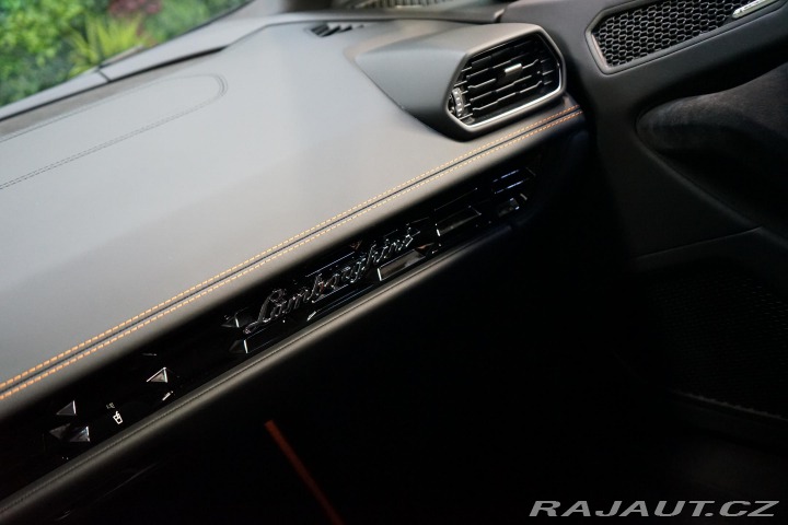 Lamborghini Huracán Tecnica Lift CarPlay Sens 2024