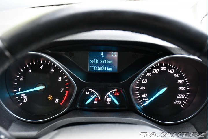 Ford Kuga 1.5EB TREND VYHŘ SEDAČKY 2015