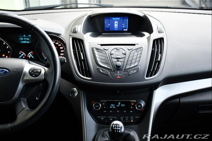 Ford Kuga 1.5EB TREND VYHŘ SEDAČKY 2015