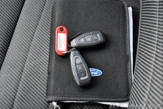 Ford Kuga 1.5EB TREND VYHŘ SEDAČKY 2015