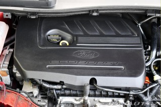 Ford Kuga 1.5EB TREND VYHŘ SEDAČKY 2015