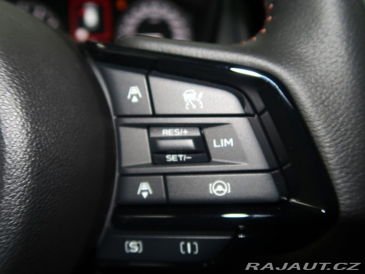 Subaru Forester 2.0ie-S ES Touring CVT 2025