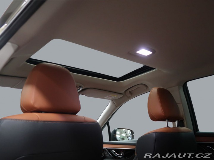 Subaru Outback 2.5i-T ES Tour Poslední š 2025