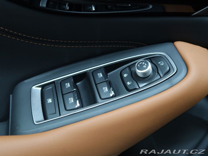 Subaru Outback 2.5i-T ES Tour Poslední š 2025