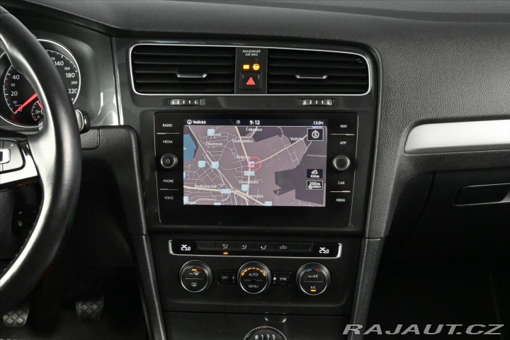 Volkswagen Golf 1,6 TDi 85kW *NAVI* Záruk 2019
