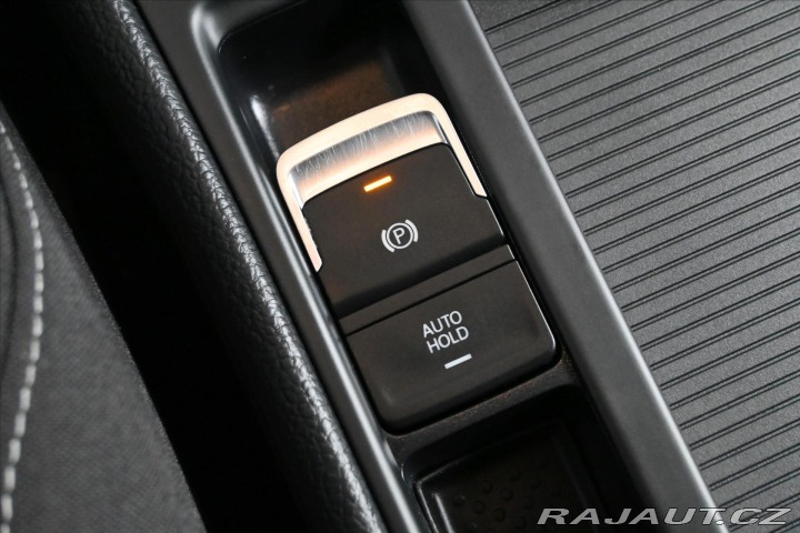 Volkswagen Golf 1,6 TDi 85kW *NAVI* Záruk 2019