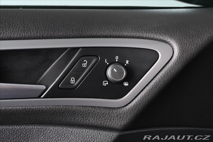 Volkswagen Golf 1,6 TDi 85kW *NAVI* Záruk 2019