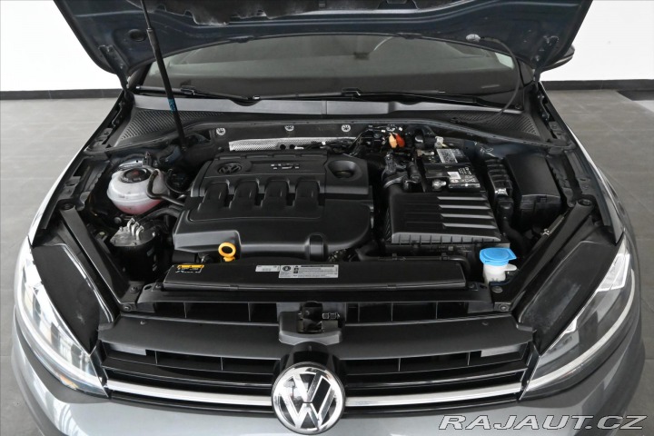 Volkswagen Golf 1,6 TDi 85kW *NAVI* Záruk 2019