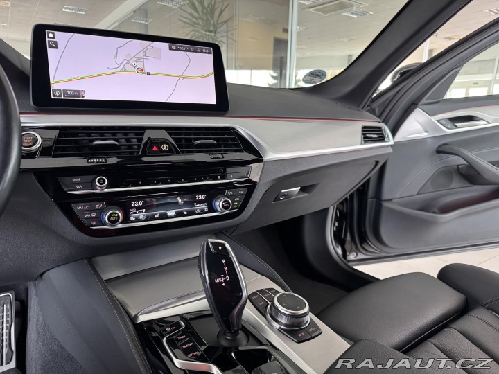 BMW 5 530d xDrive*M-SPORT*Webas 2022