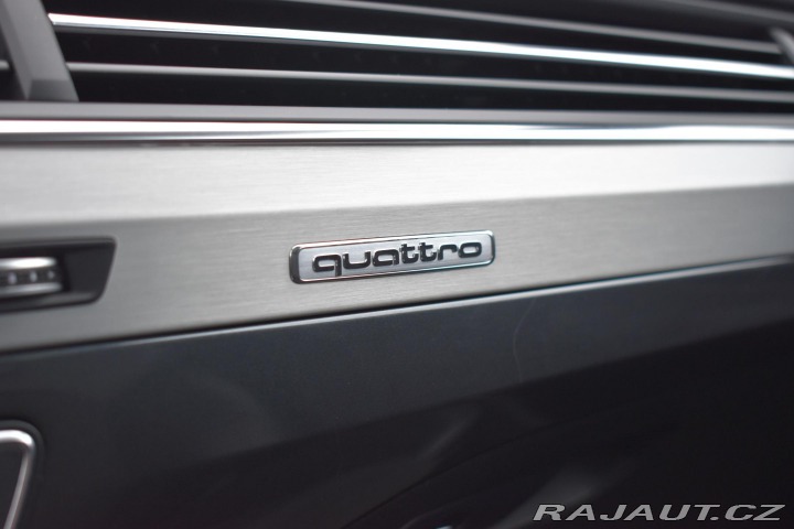 Audi Q7 3.0TDI S-LINE*7MÍST*TAŽNÉ 2016