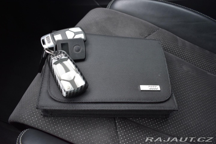 Audi Q7 3.0TDI S-LINE*7MÍST*TAŽNÉ 2016