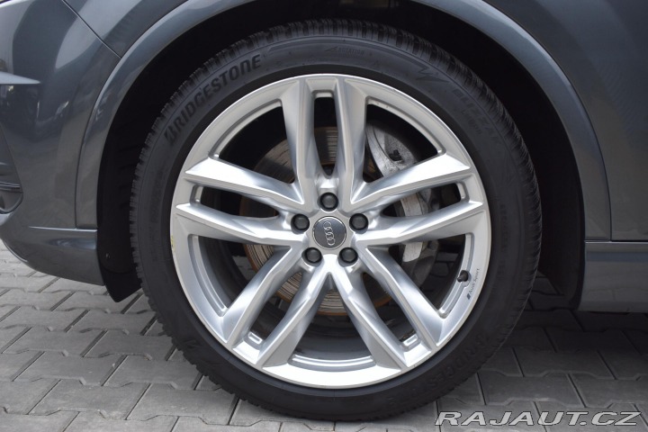 Audi Q7 3.0TDI S-LINE*7MÍST*TAŽNÉ 2016