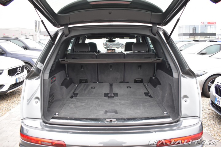 Audi Q7 3.0TDI S-LINE*7MÍST*TAŽNÉ 2016