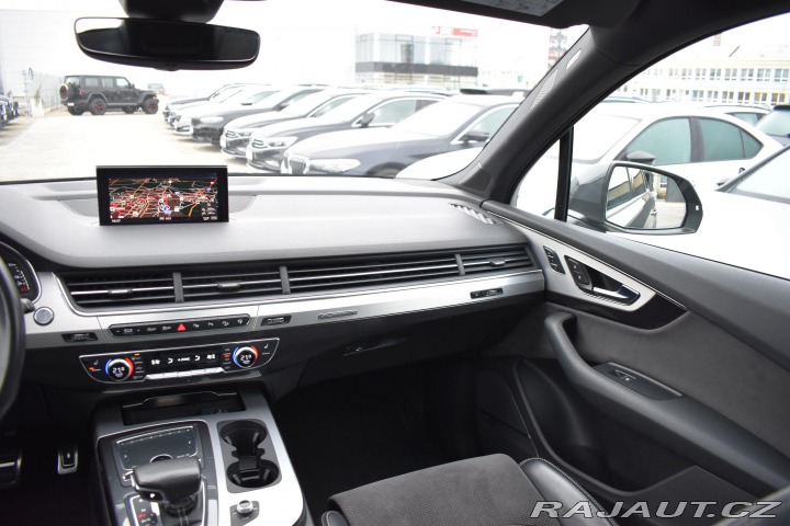 Audi Q7 3.0TDI S-LINE*7MÍST*TAŽNÉ 2016