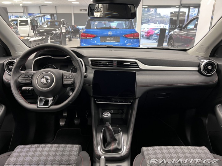 MG ZS 1.5 MT5 Essential Plus 2024