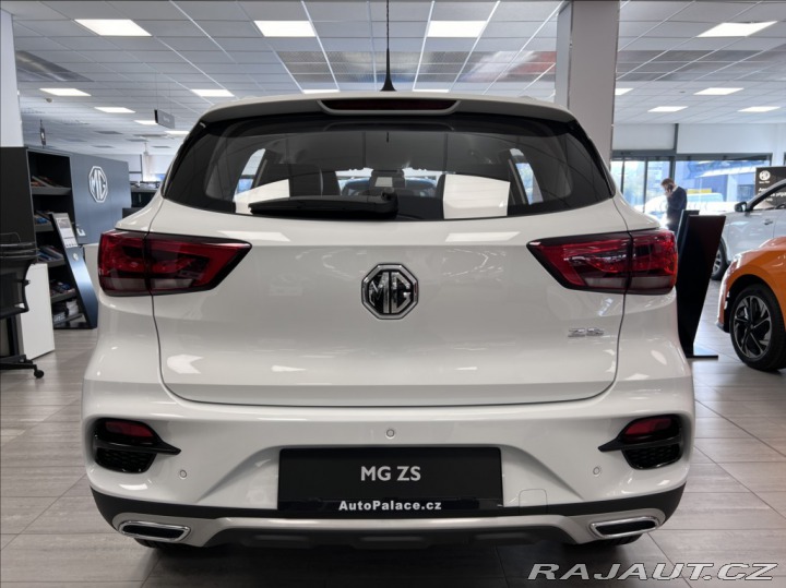 MG ZS 1.5 MT5 Emotion Plus 2024