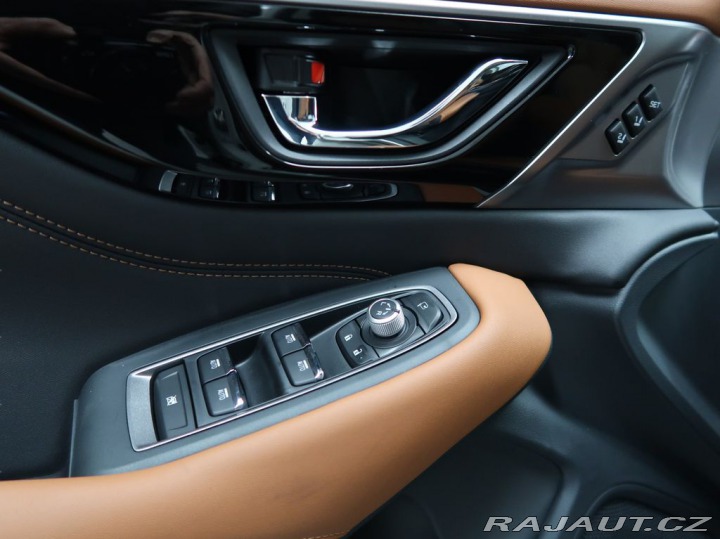 Subaru Outback 2.5i-T ES Tour Poslední š 2025