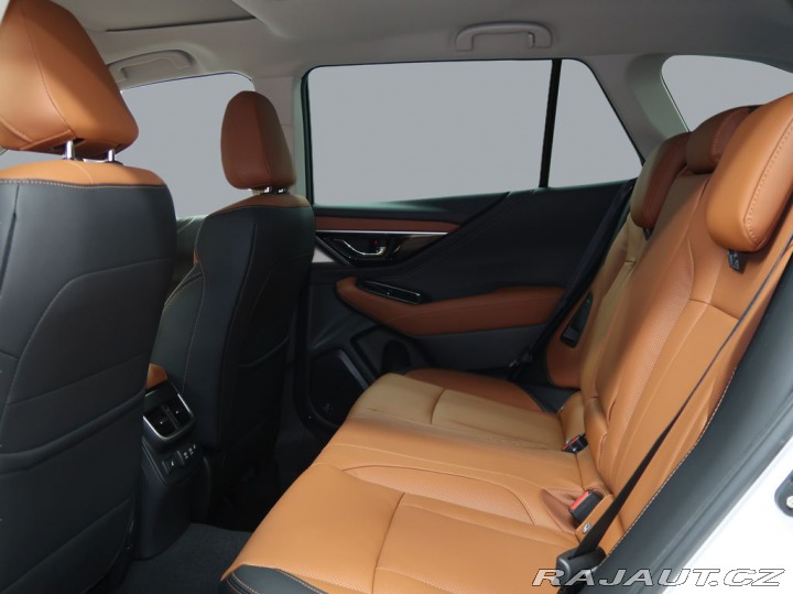 Subaru Outback 2.5i-T ES Tour Poslední š 2025