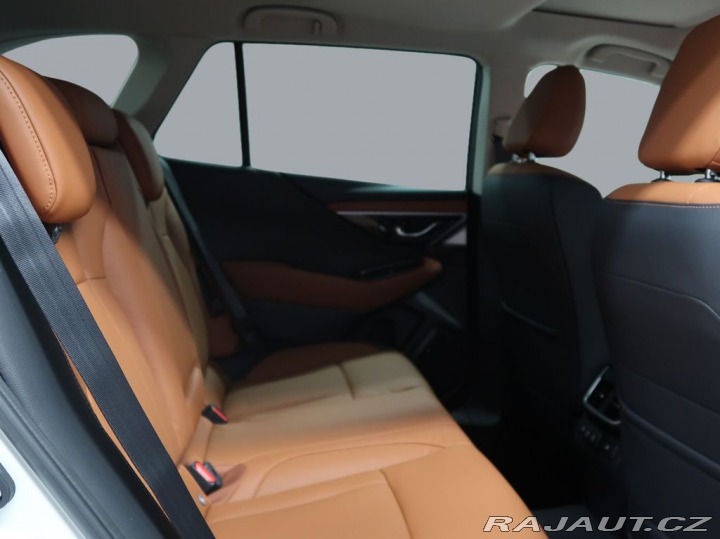 Subaru Outback 2.5i-T ES Tour Poslední š 2025