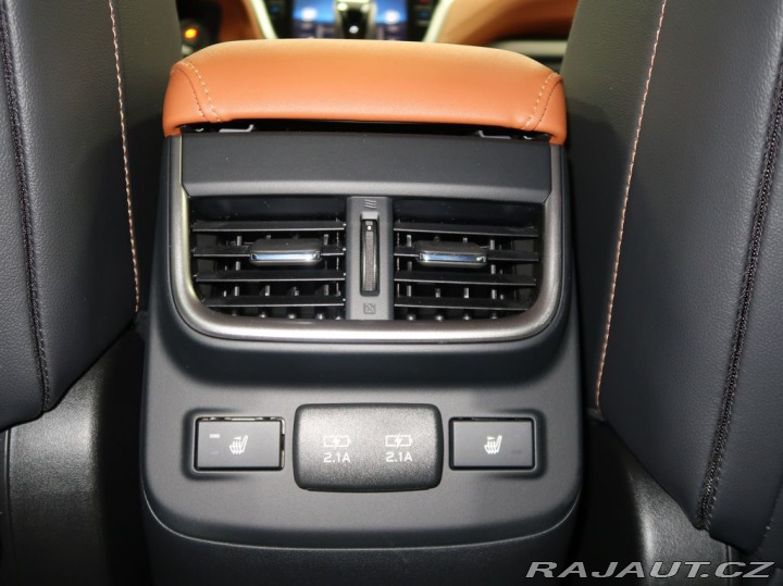 Subaru Outback 2.5i-T ES Tour Poslední š 2025