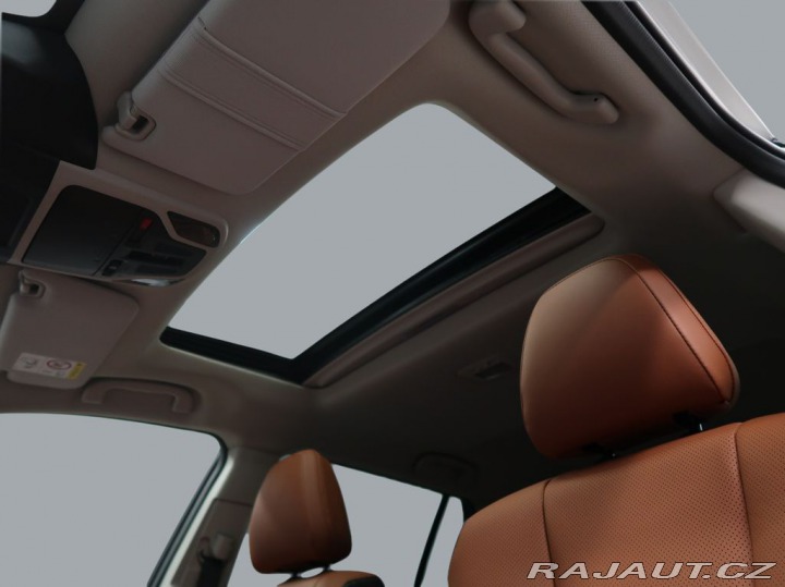 Subaru Outback 2.5i-T ES Tour Poslední š 2025