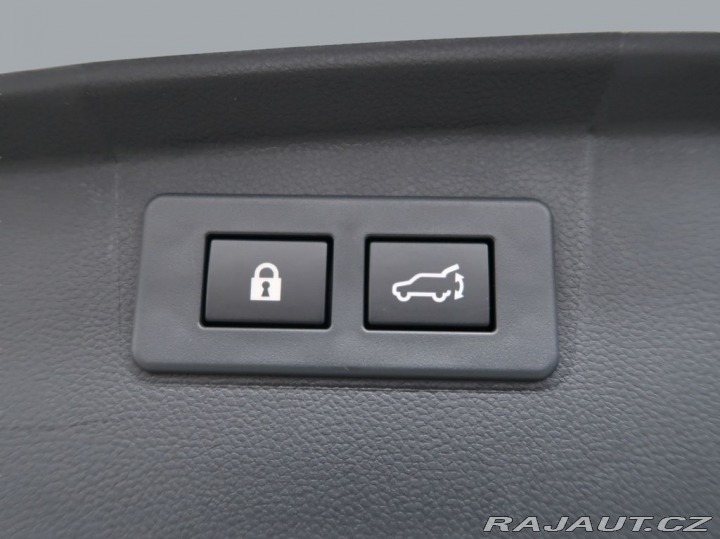 Subaru Outback 2.5i-T ES Tour Poslední š 2025