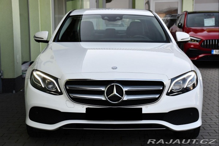 Mercedes-Benz E 220d 9G HUD K360°ČR 2016