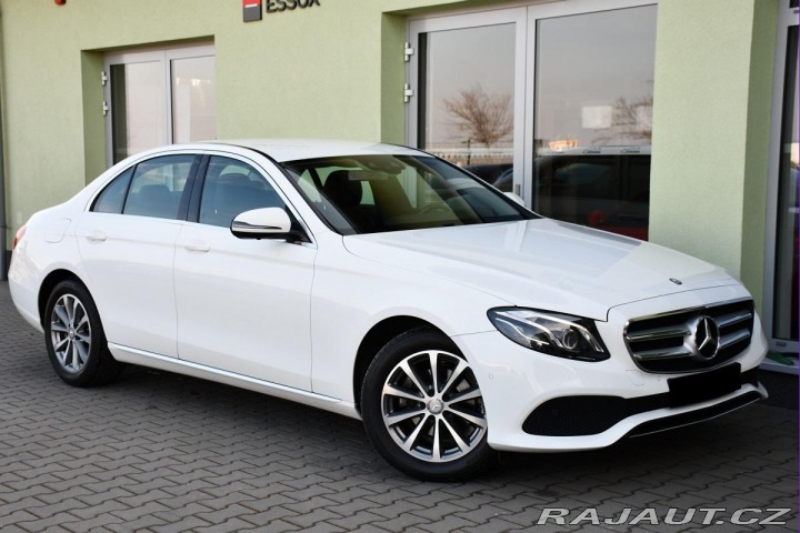 Mercedes-Benz E 220d 9G HUD K360°ČR 2016