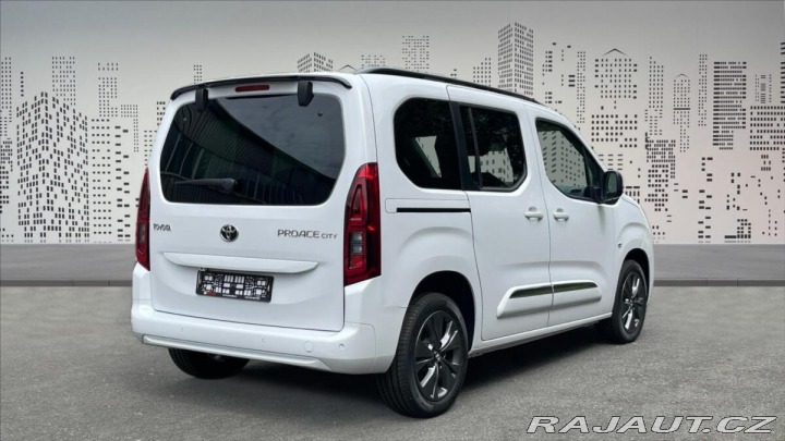 Toyota ProAce City Verso 1,5 Family City Verso Sh 2024