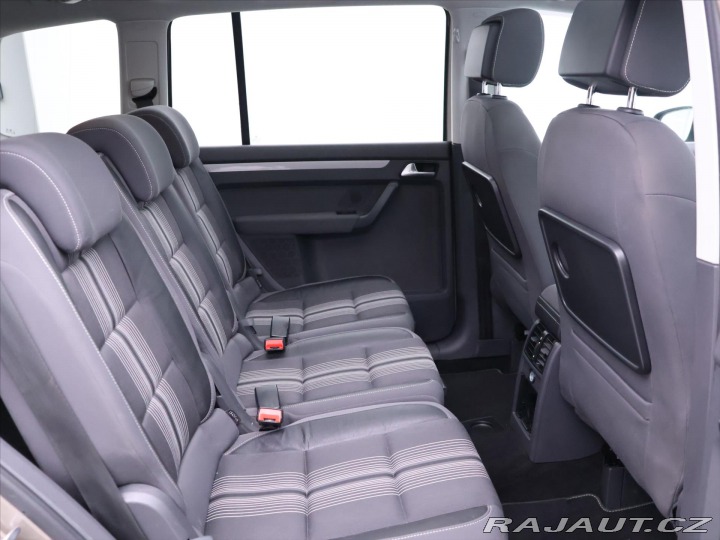 Volkswagen Touran 1,6 TDI DSG Match Navi 1. 2012