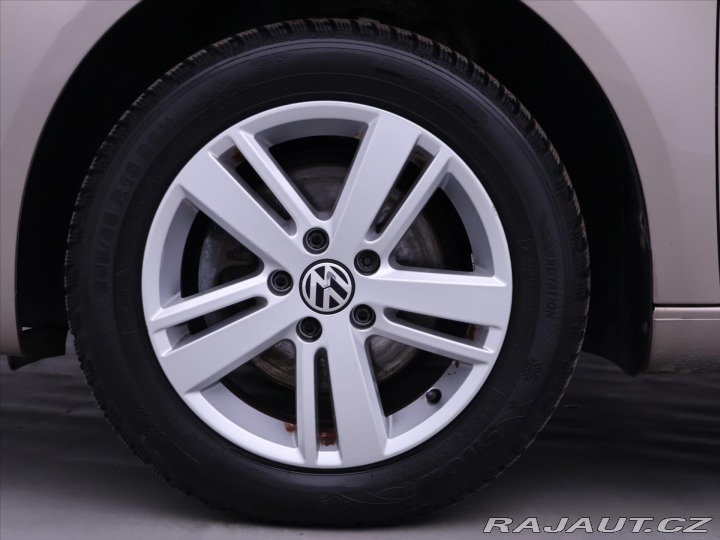 Volkswagen Touran 1,6 TDI DSG Match Navi 1. 2012