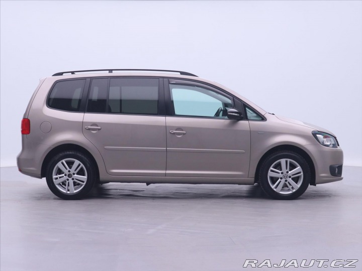Volkswagen Touran 1,6 TDI DSG Match Navi 1. 2012