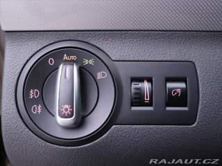 Volkswagen Touran 1,6 TDI DSG Match Navi 1. 2012