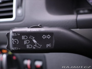 Volkswagen Touran 1,6 TDI DSG Match Navi 1. 2012