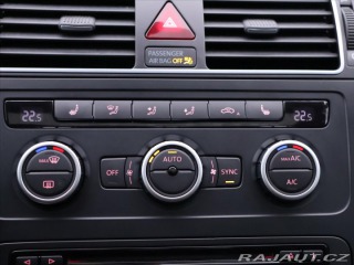 Volkswagen Touran 1,6 TDI DSG Match Navi 1. 2012
