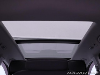 Volkswagen Touran 1,6 TDI DSG Match Navi 1. 2012