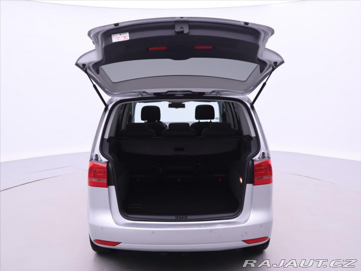 Volkswagen Touran 2,0 TDI 103kW DSG Highlin 2012