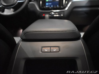 Volvo XC60 2,0 B4 AWD Bezklíč 2023