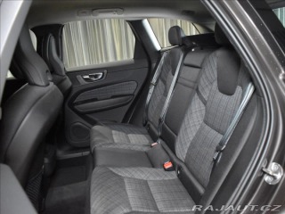 Volvo XC60 2,0 B4 AWD Bezklíč 2023