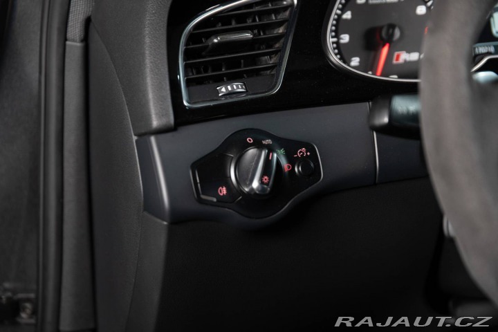 Audi RS4 RS4 4.2 FSI quattro 2013