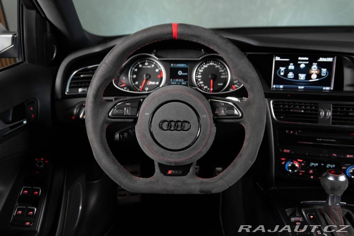 Audi RS4 RS4 4.2 FSI quattro 2013
