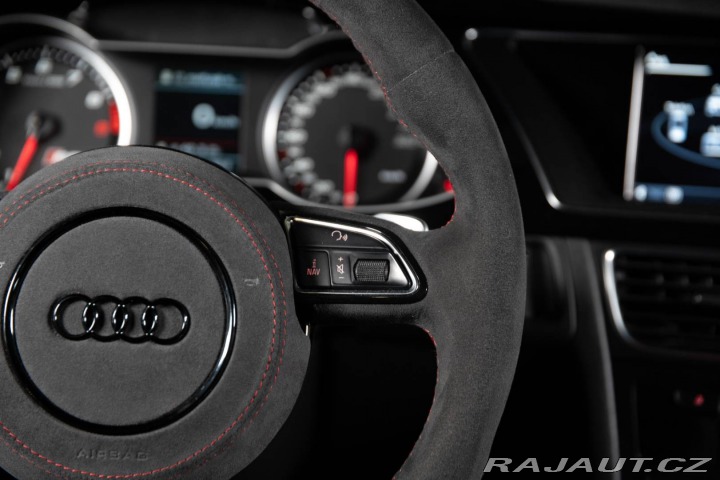 Audi RS4 RS4 4.2 FSI quattro 2013
