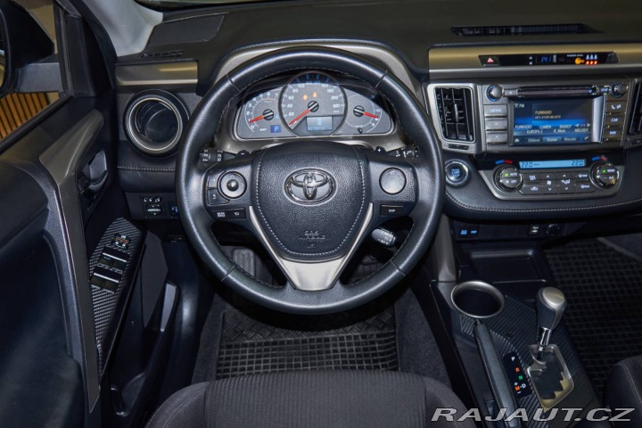 Toyota RAV4 2.2 l D-CAT Style 2014
