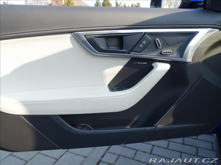 Jaguar F-Type 5,0 P450 V8 R-Dynamic RWD 2022