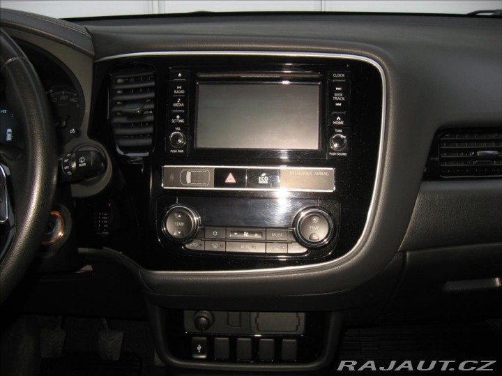 Mitsubishi Outlander 2,0 150PS Intense M/T LP 2019